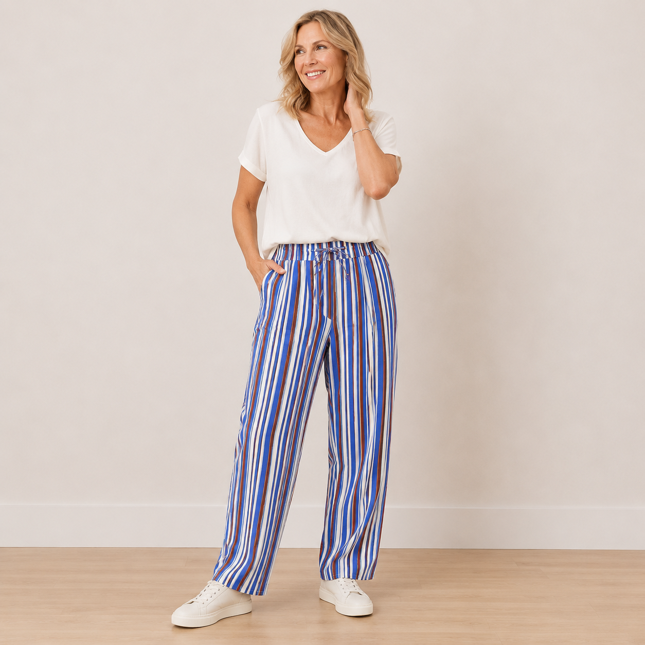 Dalmart ex mail order clothing model image featuring brand new women's mature fashion.