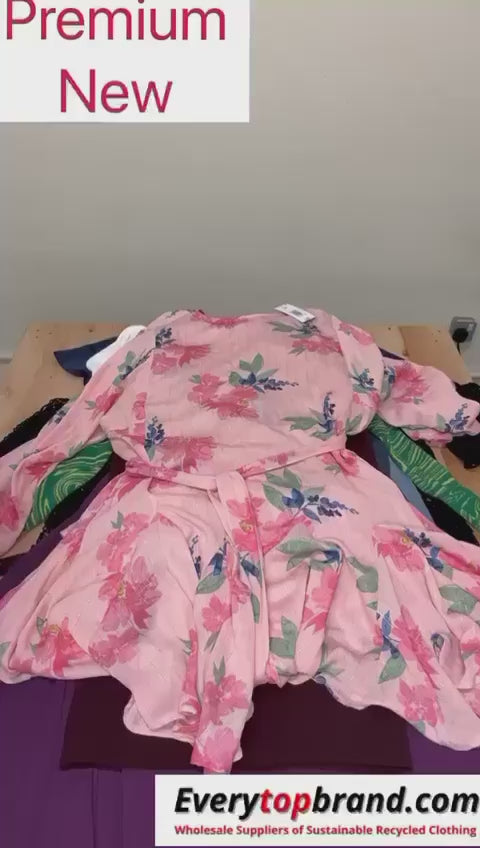 Wholesale second hand clothing bundle.